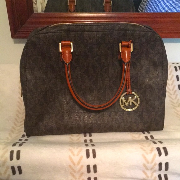 Michael Kors Handbags - MICHAEL KORS Purse